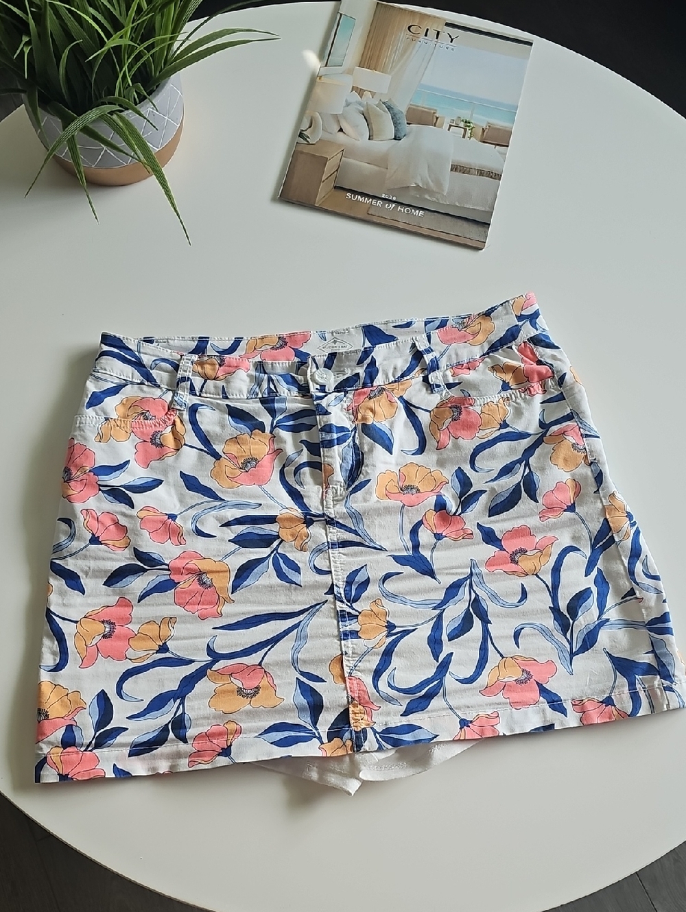 St. John's Bay White Floral Mini Skort with Blue & Pink Accents